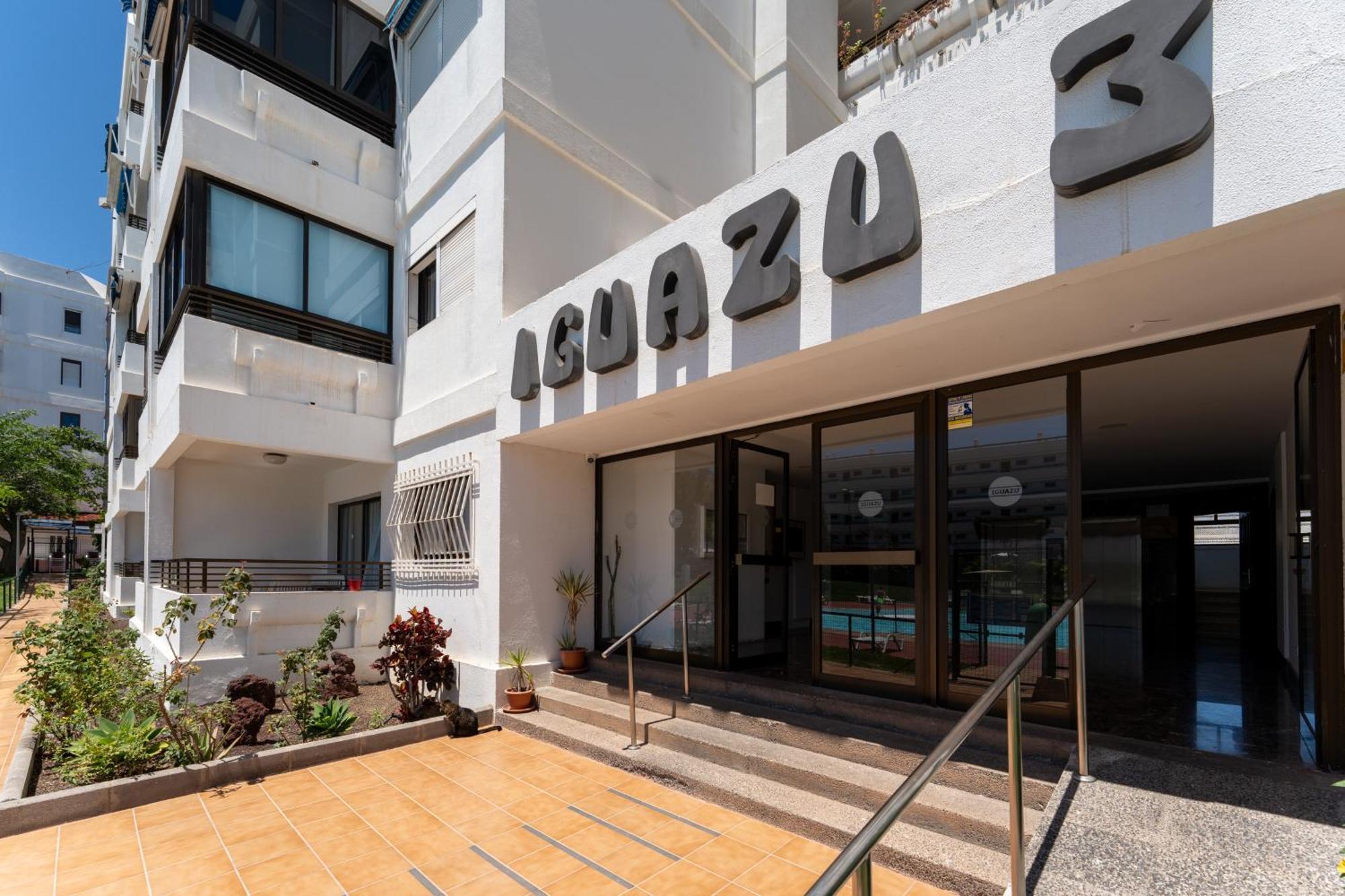 Garden View Apartment Iguazu 3 Near Yumbo プラヤ・デル・イングレス エクステリア 写真